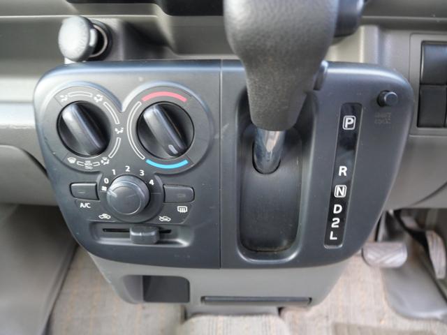 ミニキャブバン Ｍ　エアコン　パワーウィンドウ　パワーステアリング　Ｗエアバッグ　ラジオ　ライトレベル調節（28枚目）