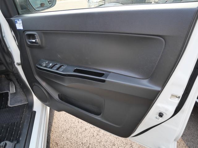 アルトワークス ベースグレード　ナビ　フルセグ　ＥＴＣ　オートエアコン　トラクションコントロール　社外１５インチアルミホイール　スマートキー　プッシュスタート（12枚目）