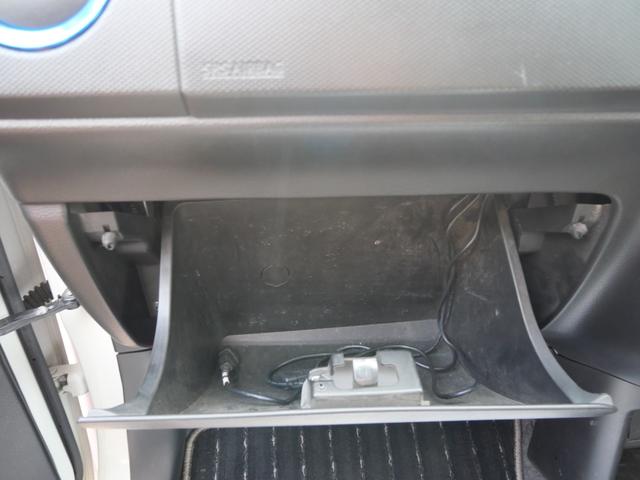 アルトワークス ベースグレード　ナビ　フルセグ　ＥＴＣ　オートエアコン　トラクションコントロール　社外１５インチアルミホイール　スマートキー　プッシュスタート（20枚目）