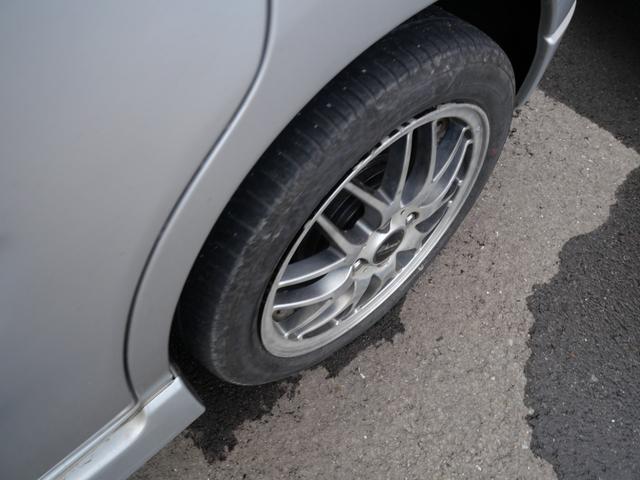 ワゴンＲ ＲＲ－Ｆ　キーレスエントリー　ＣＤ　電動格納ミラー　プライバシーガラス　社外１６インチアルミホイール　パワーウィンドウ　パワーステアリング（11枚目）