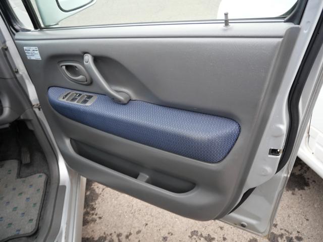 ワゴンＲ ＲＲ－Ｆ　キーレスエントリー　ＣＤ　電動格納ミラー　プライバシーガラス　社外１６インチアルミホイール　パワーウィンドウ　パワーステアリング（12枚目）