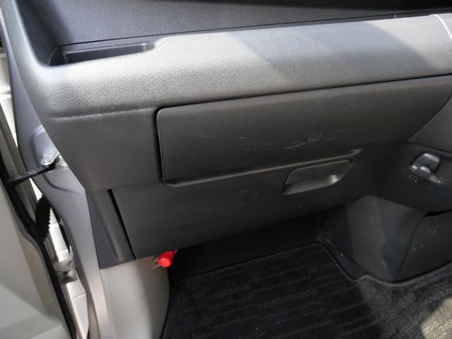 デイズ Ｓ　ＣＤ　キーレスエントリー　電動格納ミラー　アイドリングストップ　ライトレベル調節　ブレーキサポート　パワーステアリング　パワーウィンドウ（18枚目）