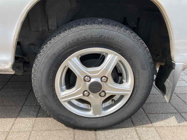 サンバーバン トランスポーター　４ＷＤ　ＡＴ　両側スライドドア　アルミホイール　エアコン　パワーステアリング　運転席エアバッグ　ＣＤ（15枚目）