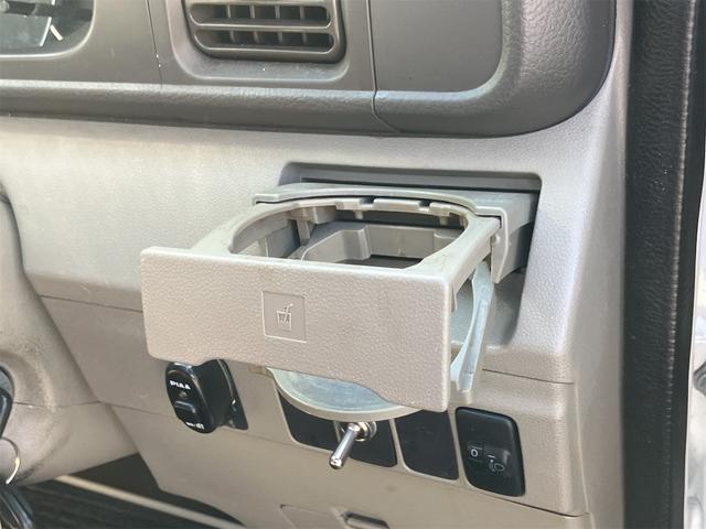 この度は当店のお車をご覧になっていただき、誠にありがとうございます。じっくり現車確認して頂けるよう、ご準備を致します!