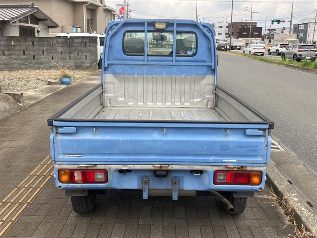 アクティトラック ＳＤＸ　軽トラック　ＭＴ　エアコン　パワーステアリング　運転席エアバッグ　ＣＤ（8枚目）