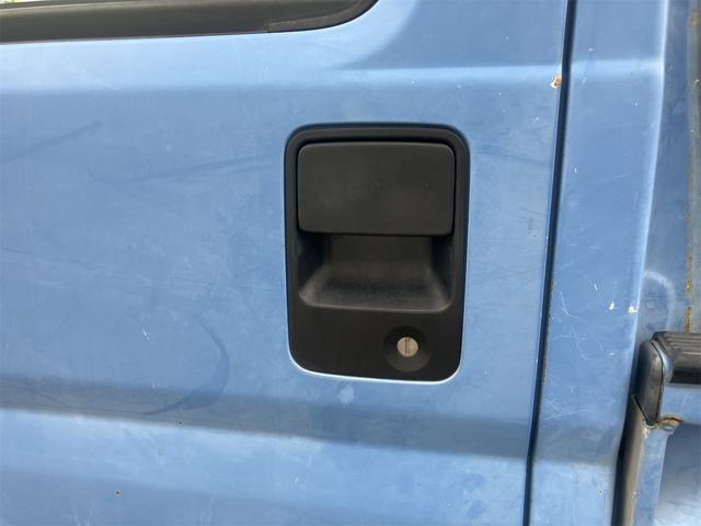 アクティトラック ＳＤＸ　軽トラック　ＭＴ　エアコン　パワーステアリング　運転席エアバッグ　ＣＤ（20枚目）