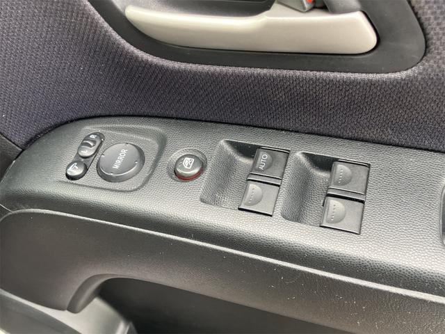 ゼスト スポーツWターボ HID キーレスエントリー 電動格納ミラー ベンチシート AT 盗難防止システム ABS CD ミュージックプレイヤー接続可 アルミホイール 衝突安全ボディ エアコン パワーステアリング(10枚目)