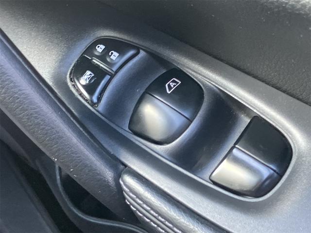 エクストレイル ２０Ｘ　エマージェンシーブレーキパッケージ　ドライブレコーダー　ＥＴＣ全周囲カメラ　クリアランスソナー　オートクルーズコントロール　衝突被害軽減システム　ナビ　オートライト　アルミホイール　スマートキー　アイドリングストップ電動格納ミラー２ＷＤ（48枚目）