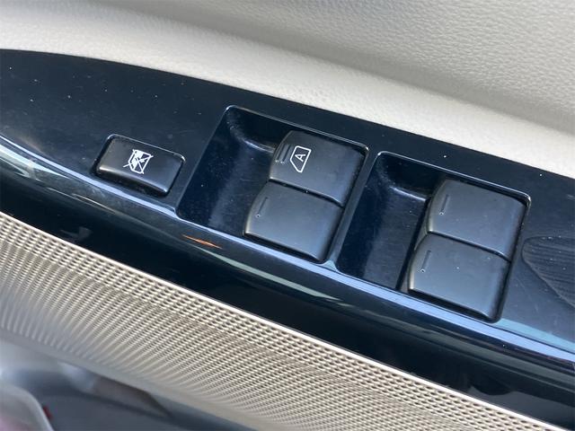 デイズルークス Ｘ　Ｖセレクション＋セーフティＩＩ　ＥＴＣ　全周囲カメラ　両側スライド・片側電動　ナビ　ＴＶ　衝突被害軽減システム　スマートキー　アイドリングストップ　電動格納ミラー　ベンチシート　ＣＶＴ　盗難防止システム　ＡＢＳ　ＥＳＣ　ＣＤ（11枚目）