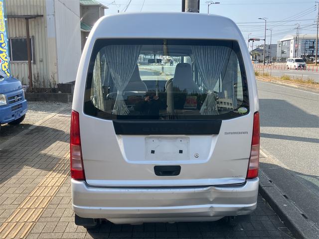 サンバーバン 　軽バン　ＭＴ　両側スライドドア　エアコン　パワーステアリング　運転席エアバッグ（8枚目）