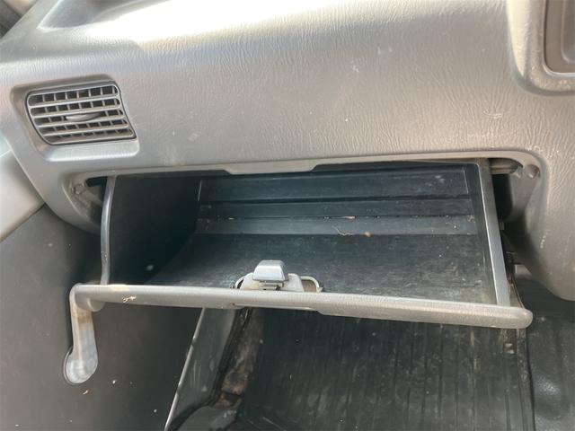 サンバーバン 　軽バン　ＭＴ　両側スライドドア　エアコン　パワーステアリング　運転席エアバッグ（25枚目）