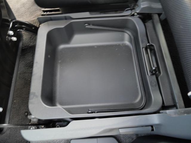 ハスラー Ｘ　ナビ　フルセグ　スマートキー　プッシュスタート　オートエアコン　ＥＴＣ　シートヒーター　電動格納ミラー　プライバシーガラス　セキュリティ（19枚目）