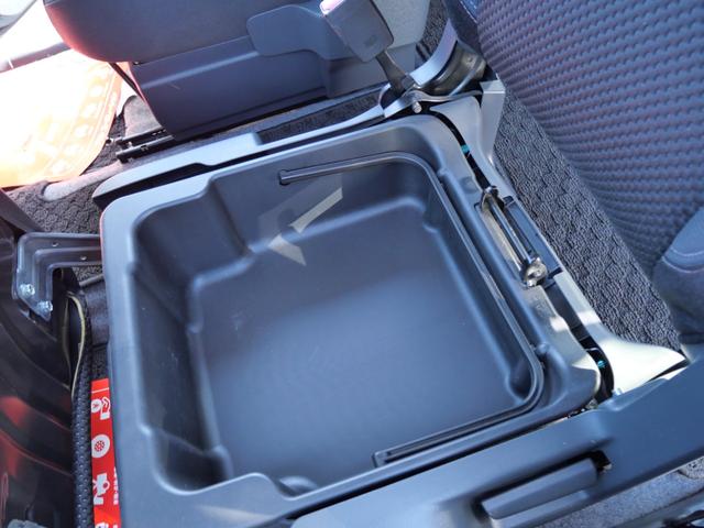 ソリオ Ｇリミテッド　ナビ　フルセグ　スマートキー　プッシュスタート　左側電動スライドドア　ＥＴＣ　エアコン　パワーステアリング　パワーウィンドウ（21枚目）