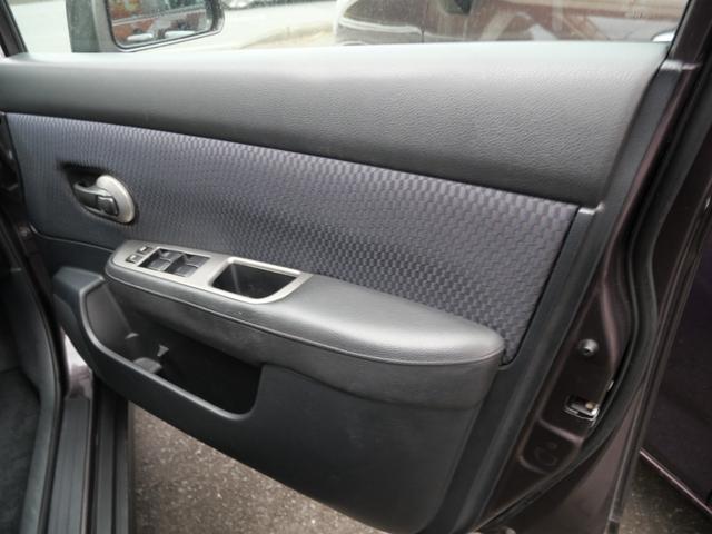 ティーダ １５Ｍ　ＣＤ　キーレスエントリー　オートエアコン　電動格納ミラー　ライトレベル調節　ＥＴＣ　パワーステアリング　パワーウィンドウ（12枚目）