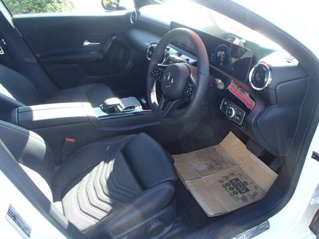 A180 ワンオーナー 純正ナビ フルセグ バックカメラ(8枚目)