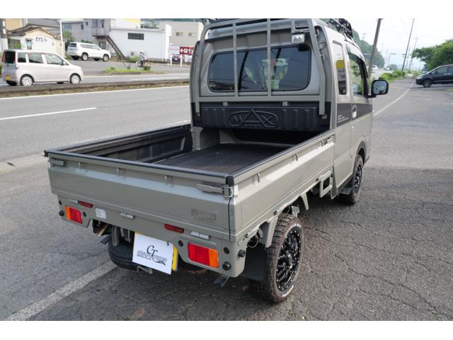 スーパーキャリイ Ｘリミテッド　セレクト４ＷＤ車　デュアルカメラサポート　キーレスエントリー　パーキングセンサー　トラクションコントロール　社外１４インチアルミホイール　ルーフキャリア　グリルガード（7枚目）