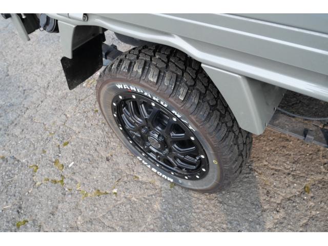 スーパーキャリイ Ｘリミテッド　セレクト４ＷＤ車　デュアルカメラサポート　キーレスエントリー　パーキングセンサー　トラクションコントロール　社外１４インチアルミホイール　ルーフキャリア　グリルガード（17枚目）