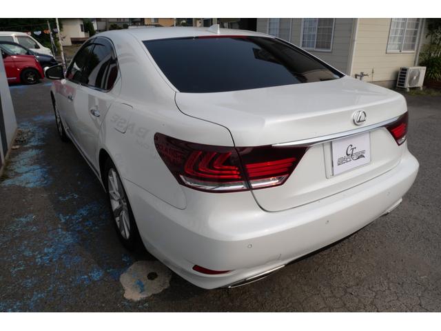 ＬＳ ＬＳ４６０　バージョンＣ　Ｉパッケージ　サンルーフ　ナビ　フルセグ　バックモニター　ＥＴＣ　本革パワーシート　シートエアコン　ステアリングヒーター　スマートキー（9枚目）