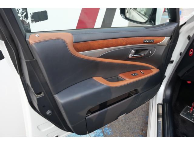 ＬＳ ＬＳ４６０　バージョンＣ　Ｉパッケージ　サンルーフ　ナビ　フルセグ　バックモニター　ＥＴＣ　本革パワーシート　シートエアコン　ステアリングヒーター　スマートキー（16枚目）