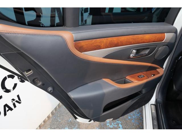 ＬＳ ＬＳ４６０　バージョンＣ　Ｉパッケージ　サンルーフ　ナビ　フルセグ　バックモニター　ＥＴＣ　本革パワーシート　シートエアコン　ステアリングヒーター　スマートキー（17枚目）