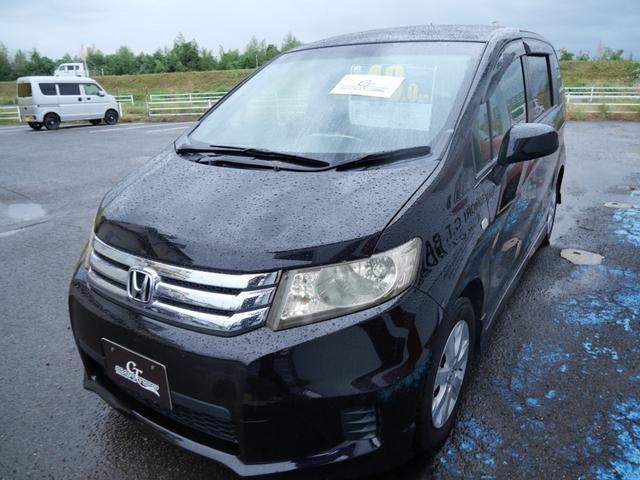 フリード Ｇ　エアロ　ナビ　バックモニター　フルセグ　スマートキー　左側電動スライドドア　ＥＴＣ　オートエアコン　パワーステアリング　パワーウィンドウ（4枚目）