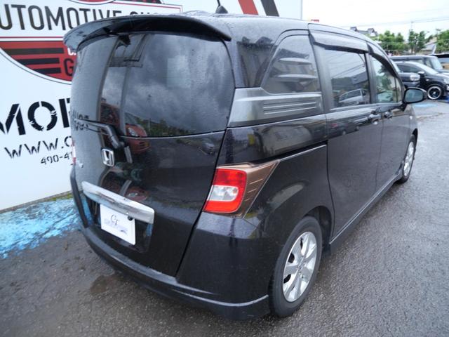 フリード Ｇ　エアロ　ナビ　バックモニター　フルセグ　スマートキー　左側電動スライドドア　ＥＴＣ　オートエアコン　パワーステアリング　パワーウィンドウ（7枚目）