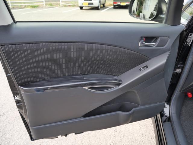 アイシス プラタナ　Ｖセレクション　ＥＴＣ　ナビ　左側電動スライドドア　スマートキー　プッシュスタート　電動格納ミラー　純正１５インチアルミホイール　パワーウィンドウ（14枚目）