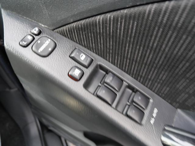 アイシス プラタナ　Ｖセレクション　ＥＴＣ　ナビ　左側電動スライドドア　スマートキー　プッシュスタート　電動格納ミラー　純正１５インチアルミホイール　パワーウィンドウ（27枚目）