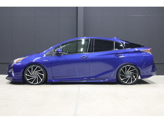 50プリウス 黒/赤 上部マウント付き 車高調 バネスプリング 50プリウス 黒/赤 上部マウント付き 車高調 バネスプリング