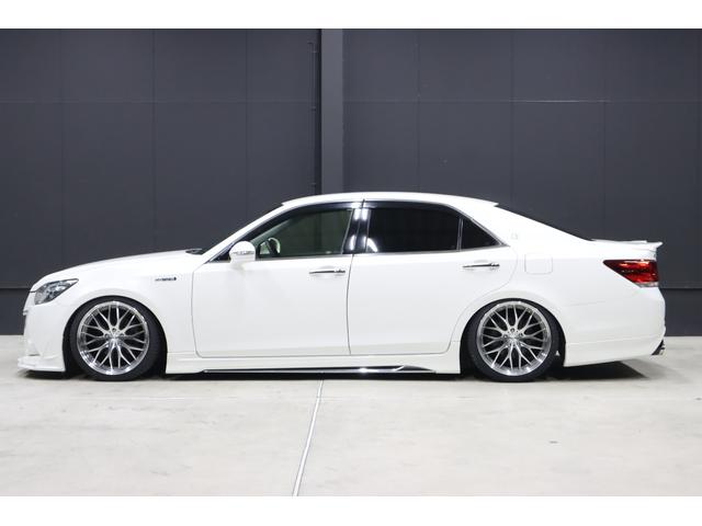 クラウンハイブリッド アスリートＳ　アドバンスドパッケージ特別仕様車　モデリスタ＆　ＴＲＤエアロ　モデリスタ４本出しマフラー　新品ロクサーニ深リム１９インチＡＷ　新品ＧＲＳフルタップ車高調　新品レザーハンドル　純正８型ＨＤＤナビＴＶ　ブルートゥース　ＨＩＤライト　ＬＥＤフォグ　ＥＴＣ（2枚目）