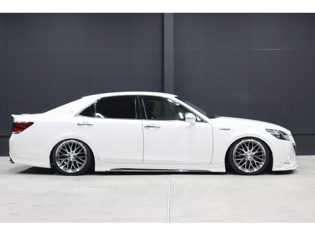 クラウンハイブリッド アスリートＳ　アドバンスドパッケージ特別仕様車　モデリスタ＆　ＴＲＤエアロ　モデリスタ４本出しマフラー　新品ロクサーニ深リム１９インチＡＷ　新品ＧＲＳフルタップ車高調　新品レザーハンドル　純正８型ＨＤＤナビＴＶ　ブルートゥース　ＨＩＤライト　ＬＥＤフォグ　ＥＴＣ（11枚目）