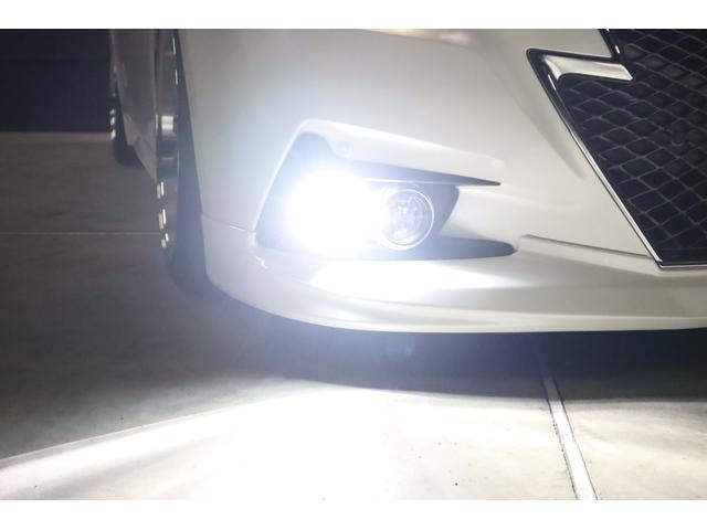 ������̓t�H�O�����v��_���Ă����Ԃł��B�����̐ؑփX�C�b�`�łS���t�H�O�̌������ς��邱�Ƃ��ł��܂��B������͊O�������点�Ă����Ԃł��B