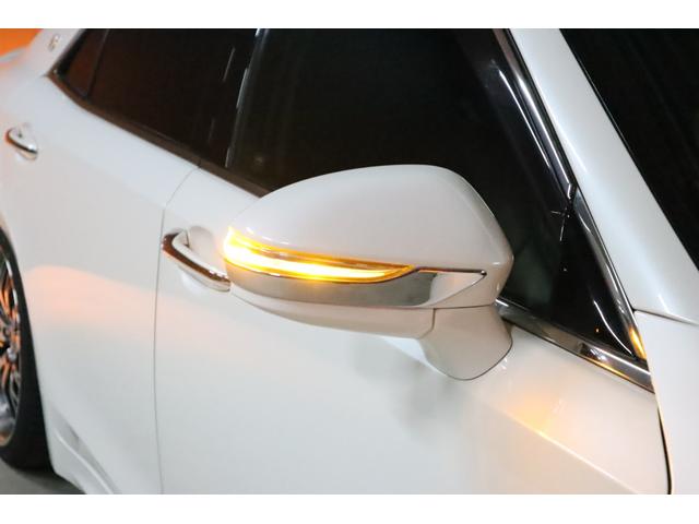 ���R�ł����A�h�A�~���[�E�C���J�[���W�������ŕt���Ă��܂��B�t�@�C�o�[�k�d�c�̃I�����W�F�Ō���܂��B