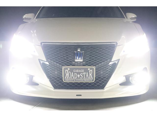 ������͎B�e�ׂ̈ɑS�_�����Ă��܂��B�w�b�h���C�g���t�H�O�����v���k�d�c�ł��̂ŏ������łƂ��Ă����邢�ł��B�Â��铹�����S�ɑ��s�ł��邾���łȂ��A��̃h���X�A�b�v�Ƃ��Ă��C�C�ł��I