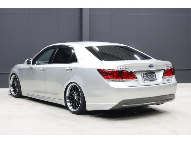 クラウンハイブリッド アスリートS アドバンストパッケージ特別仕様車 新品シルクブレイズエアロ 新品ロクサーニ深リム19インチホイール BLITZフルタップ車高調 新品黒ウッド&レザーコンビハンドル 純正8型HDDナビ 地デジTV ブルートゥース バックカメラ ETC(3枚目)