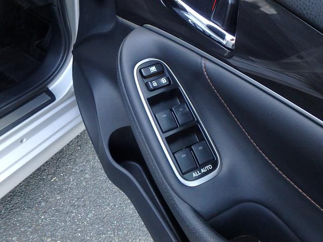 クラウンハイブリッド アスリートS アドバンストパッケージ特別仕様車 新品シルクブレイズエアロ 新品ロクサーニ深リム19インチホイール BLITZフルタップ車高調 新品黒ウッド&レザーコンビハンドル 純正8型HDDナビ 地デジTV ブルートゥース バックカメラ ETC(55枚目)