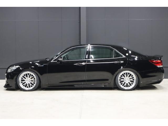 クラウンハイブリッド アスリートＳ　アドバンスパッケージ特別仕様車　新品シルクブレイズエアロ　新品ロクサーニ深リム１９インチＡＷ　新品ＧＲＳフルタップ車高調　新品トランクスポイラー　新品ハンドル　前後ドラレコ　純正８型ＨＤＤナビ　ブルートゥース　地デジＴＶ　ＥＴＣ（2枚目）