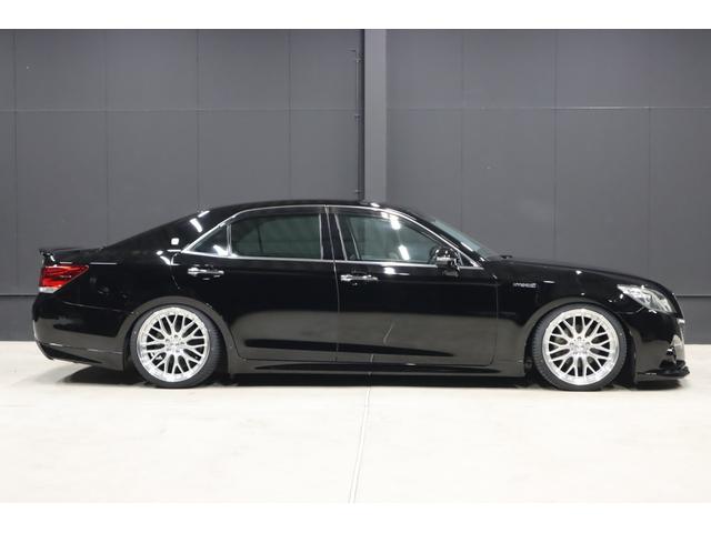 クラウンハイブリッド アスリートＳ　アドバンスパッケージ特別仕様車　新品シルクブレイズエアロ　新品ロクサーニ深リム１９インチＡＷ　新品ＧＲＳフルタップ車高調　新品トランクスポイラー　新品ハンドル　前後ドラレコ　純正８型ＨＤＤナビ　ブルートゥース　地デジＴＶ　ＥＴＣ（10枚目）