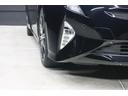 フロントバンパーの両端にあるメッキの三角形状のものがアクセサリーランプ付フォグランプです。