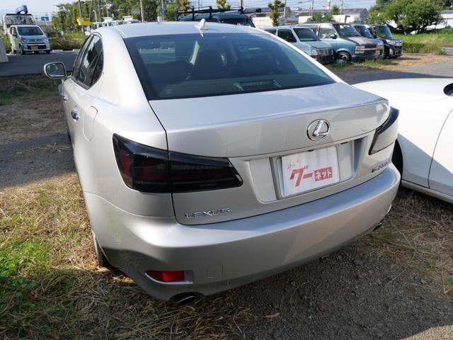 IS IS250 バージョンL 本革パワーシート シートエアコン CD MD スマートキー プッシュスタート 純正17インチアルミホイール パワーウィンドウ(5枚目)