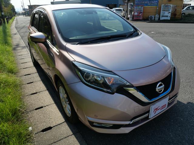 ノート ｅ－パワー　メダリスト　ナビ　フルセグ　アラウンドビューモニター　ＥＴＣ　オートエアコン　電動格納ミラー　デジタルインナーミラー　トラクションコントロール（4枚目）