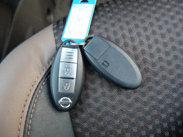 ノート ｅ－パワー　メダリスト　ナビ　フルセグ　アラウンドビューモニター　ＥＴＣ　オートエアコン　電動格納ミラー　デジタルインナーミラー　トラクションコントロール（37枚目）