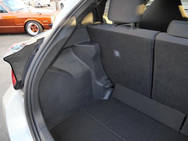 ヤリス ハイブリッドG ナビ バックモニター ETC オートエアコン ドライブレコーダー 3目ヘッドライト トラクションコントロール USBポート スマートキー プッシュスタート(24枚目)