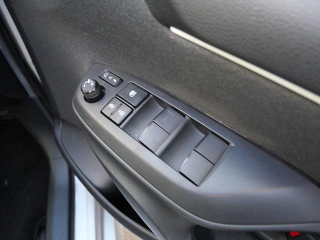 ヤリス ハイブリッドG ナビ バックモニター ETC オートエアコン ドライブレコーダー 3目ヘッドライト トラクションコントロール USBポート スマートキー プッシュスタート(26枚目)