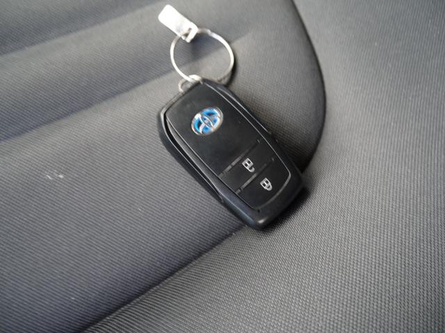 ヤリス ハイブリッドG ナビ バックモニター ETC オートエアコン ドライブレコーダー 3目ヘッドライト トラクションコントロール USBポート スマートキー プッシュスタート(39枚目)