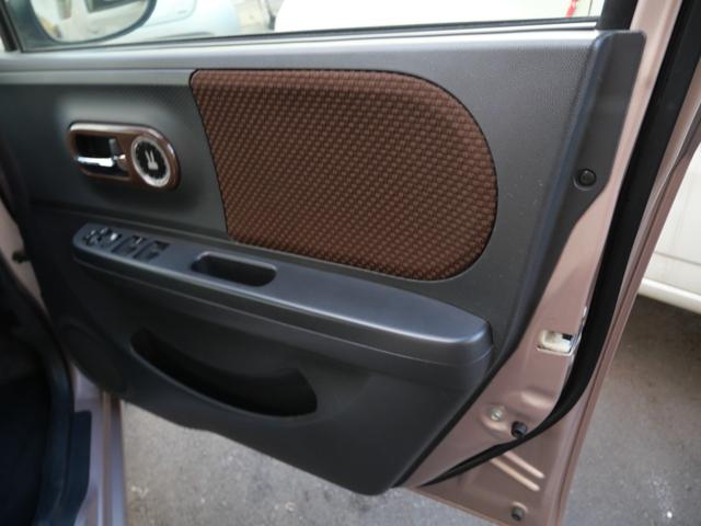 アルトラパン ＸＬ　ナビ　フルセグ　スマートキー　プッシュスタート　オートエアコン　電動格納ミラー　ベンチシート　パワーウィンドウ　パワーステアリング（11枚目）