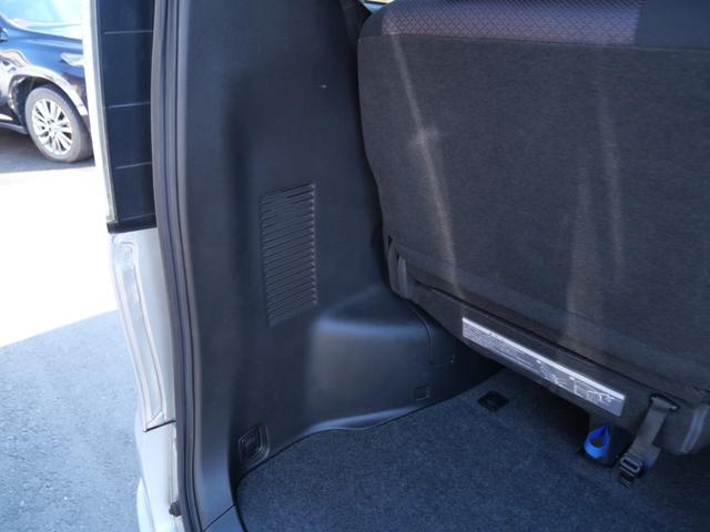 セレナ ハイウェイスター　両側電動スライドドア　ナビ　フルセグ　バックモニター　オートエアコン　インテリジェントキー　プッシュスタート　ＥＴＣ　フリップダウンモニター（24枚目）