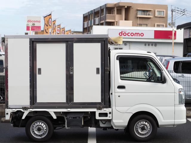 　移動販売仕様　冷蔵・冷凍　拡声器　アンプ　ＭＴ　キーレス　エアコン　パワーウィンドウ　運転席エアバッグ　助手席エアバッグ　ミュージックプレイヤー接続可(18枚目)