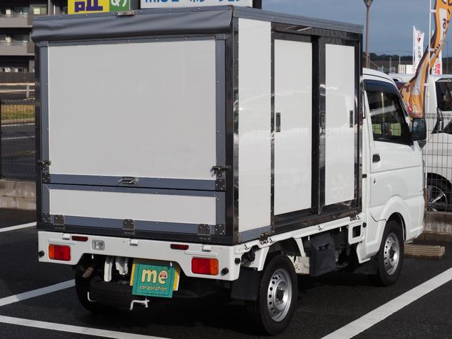 　移動販売仕様　冷蔵・冷凍　拡声器　アンプ　ＭＴ　キーレス　エアコン　パワーウィンドウ　運転席エアバッグ　助手席エアバッグ　ミュージックプレイヤー接続可(19枚目)