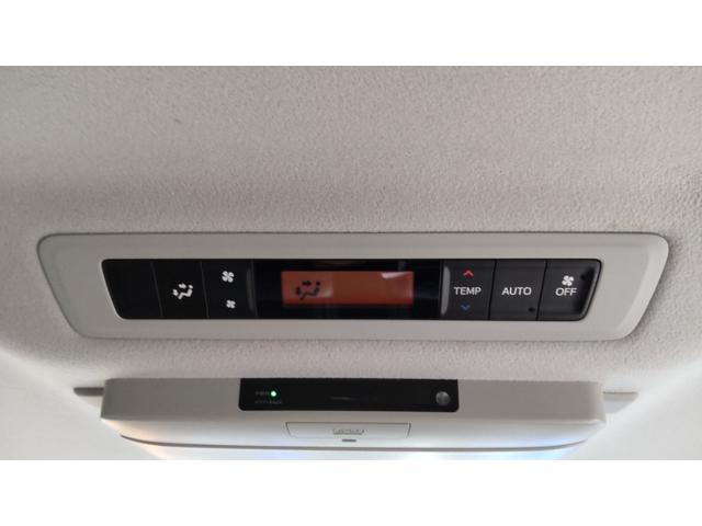 エスクァイア ハイブリッドＧｉ　ＥＴＣ　ナビ　ＴＶ　オートクルーズコントロール　両側電動スライドドア　オートライト　ＬＥＤヘッドランプ　スマートキー　電動格納ミラー　シートヒーター　後席モニター　３列シート　ウォークスルー　ＣＶＴ（25枚目）